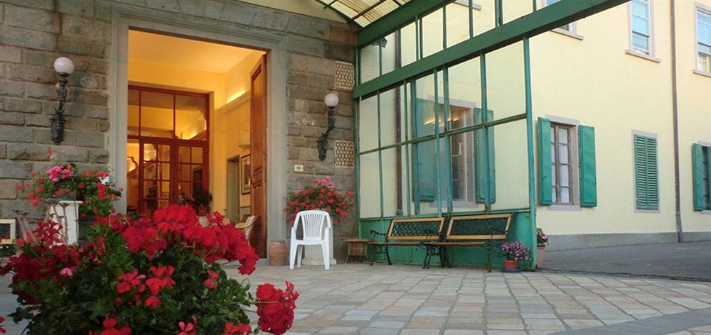 Hotel Croce Di Savoia Vallombrosa Exterior photo