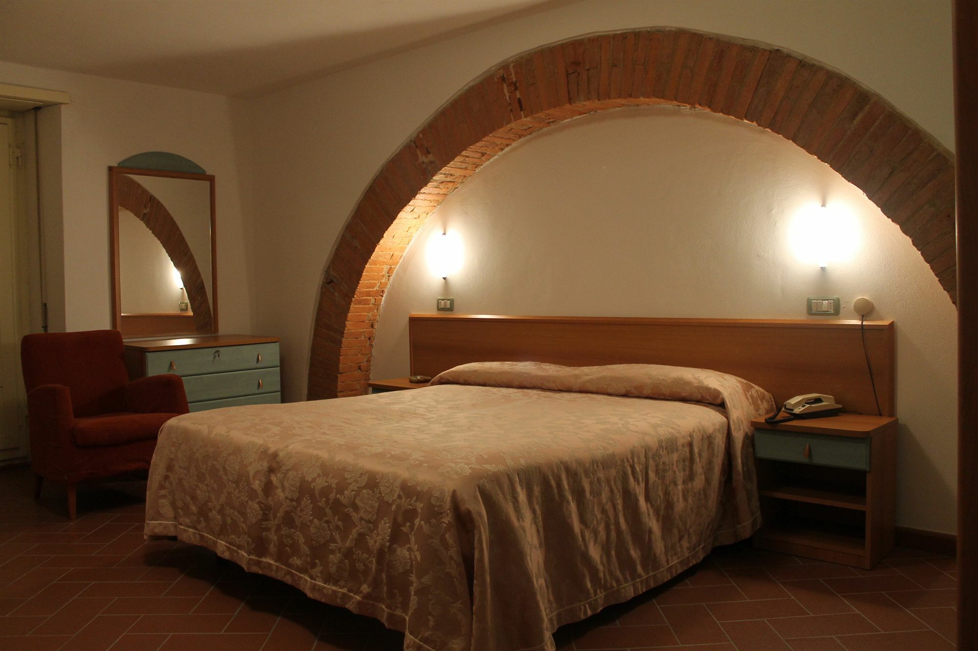 Hotel Croce Di Savoia Vallombrosa Exterior photo
