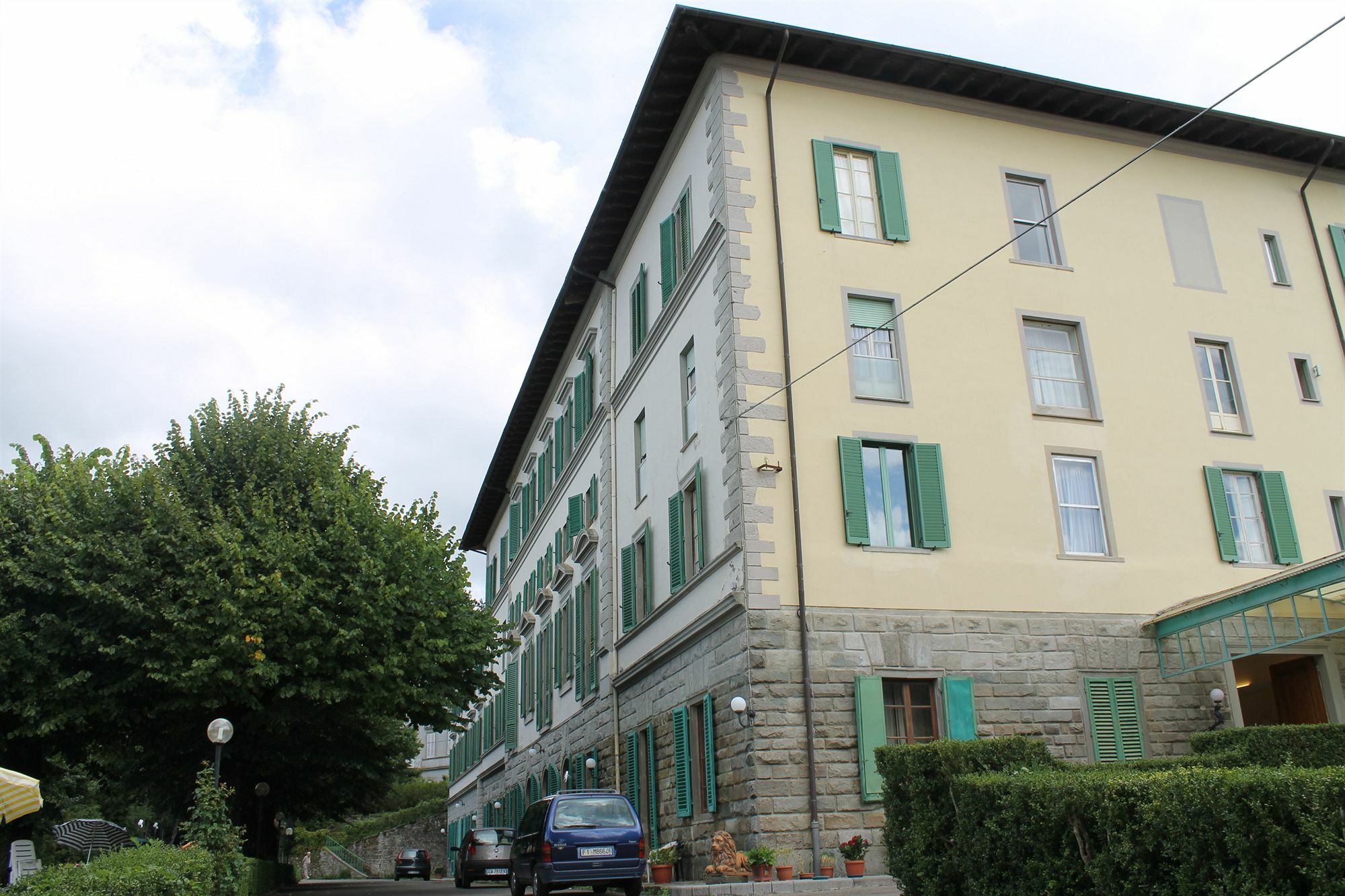 Hotel Croce Di Savoia Vallombrosa Exterior photo