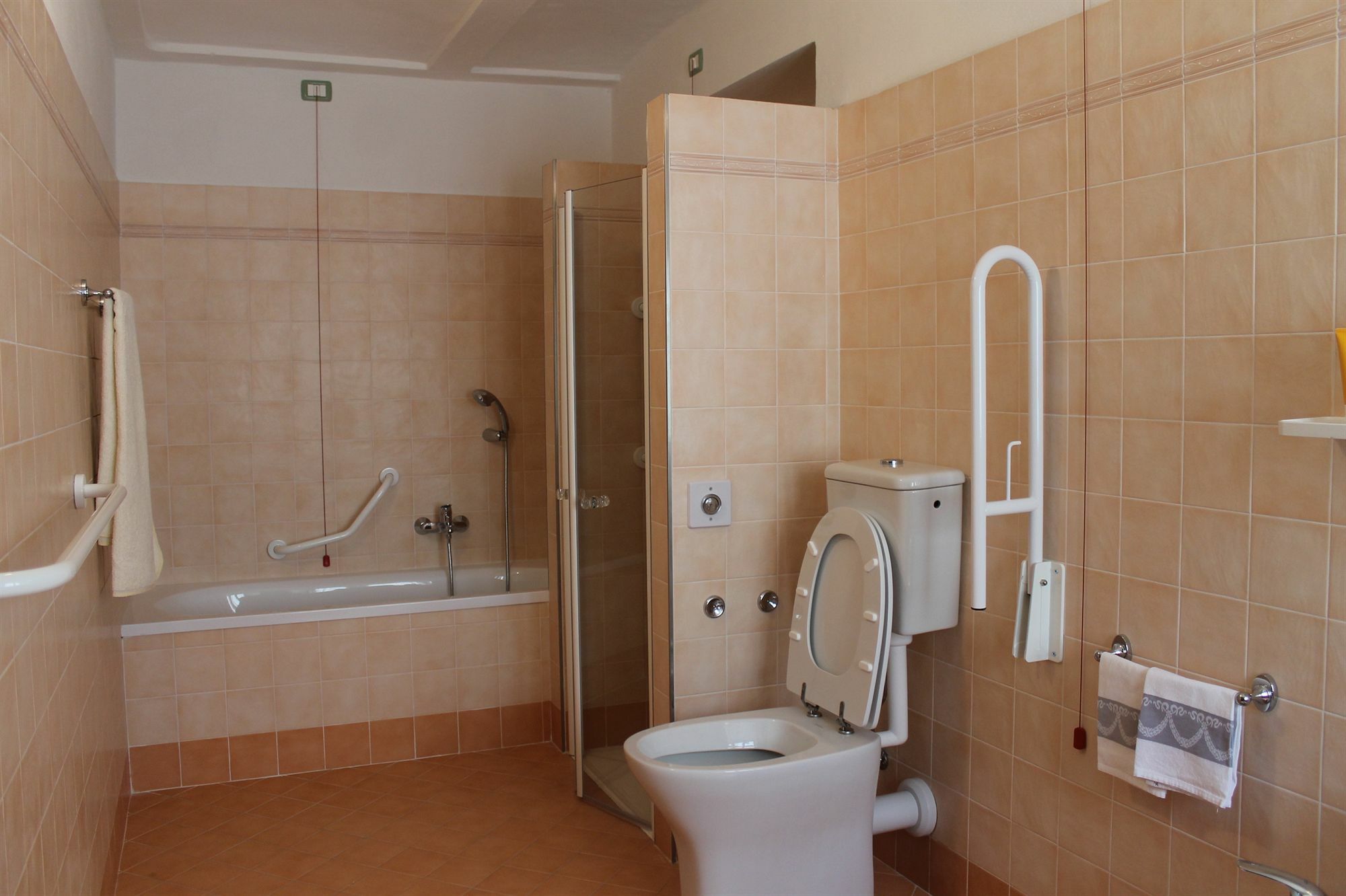 Hotel Croce Di Savoia Vallombrosa Exterior photo