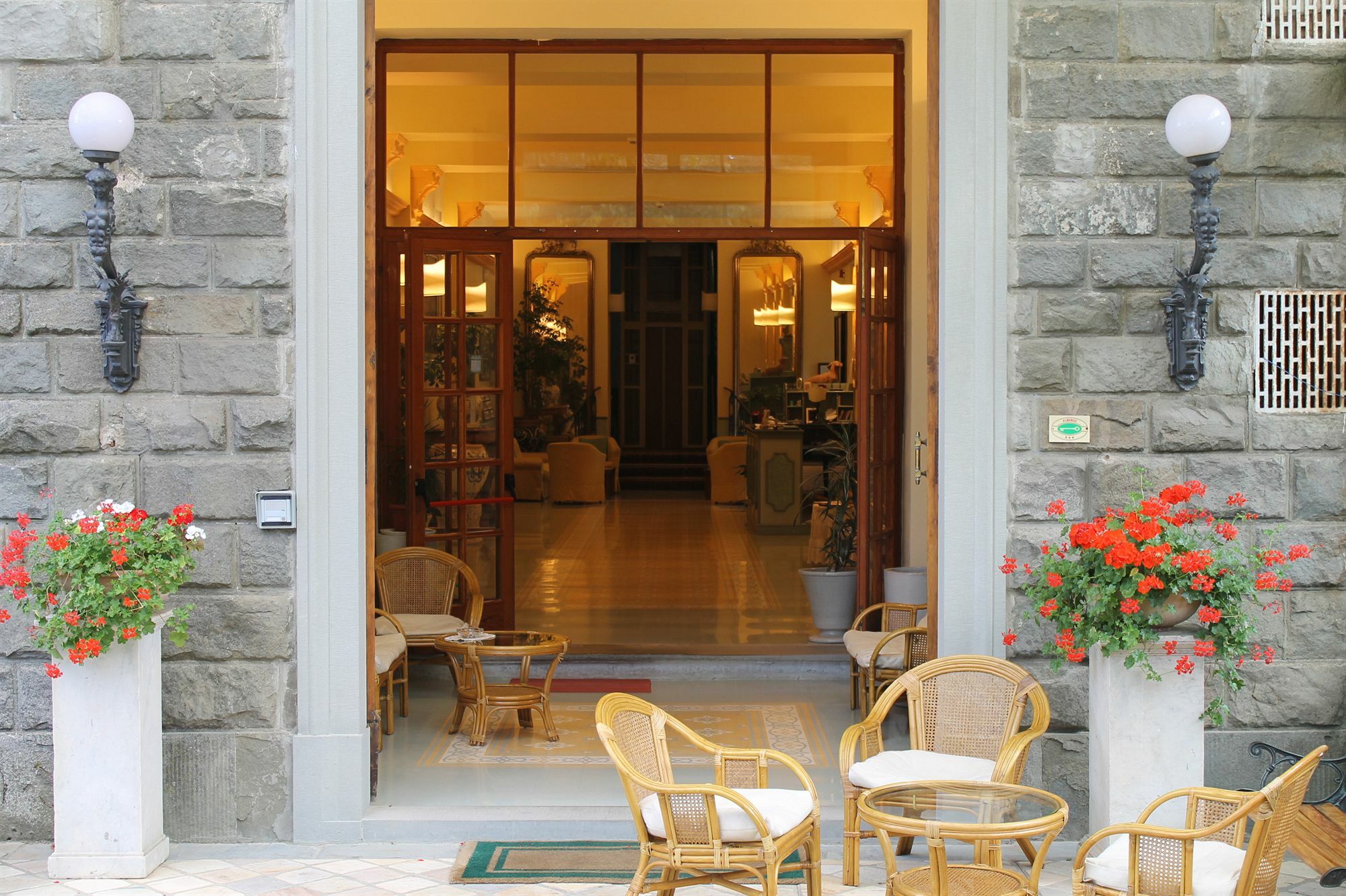 Hotel Croce Di Savoia Vallombrosa Exterior photo