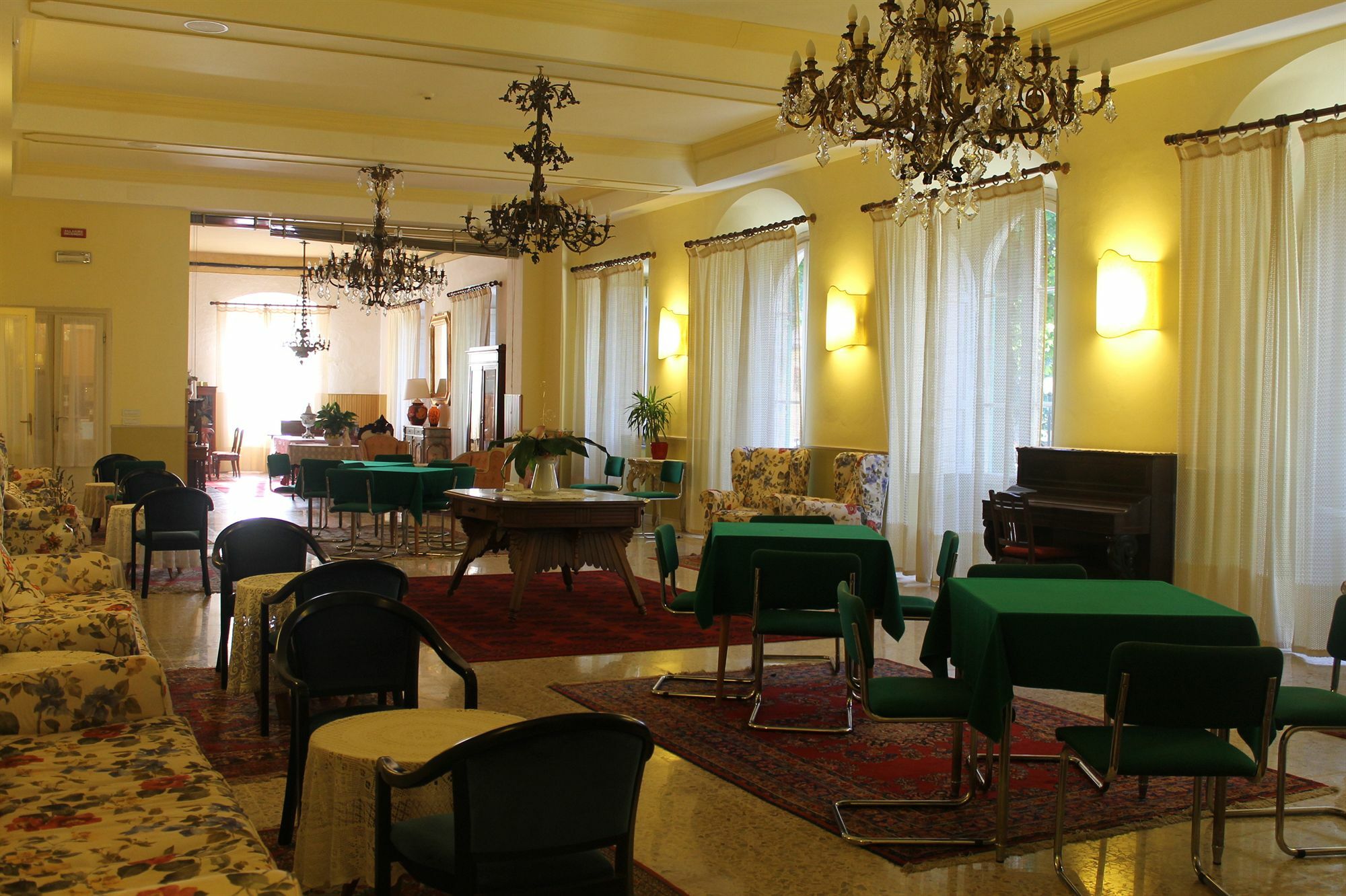 Hotel Croce Di Savoia Vallombrosa Exterior photo